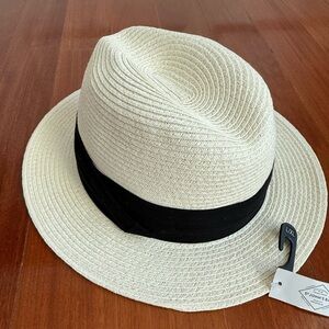 NWT St. John's Bay Men's Straw Natural Hat Size
L/ XL Brand New W/Tags